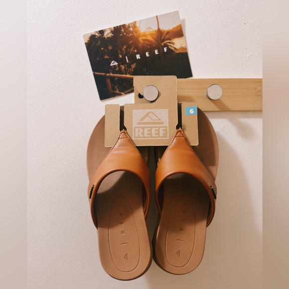 Reef Leather Sandals - Picture 4 of 4